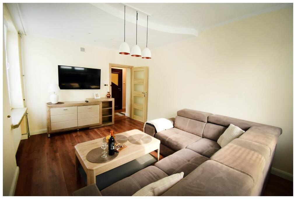 Apartment Color 24 Vii